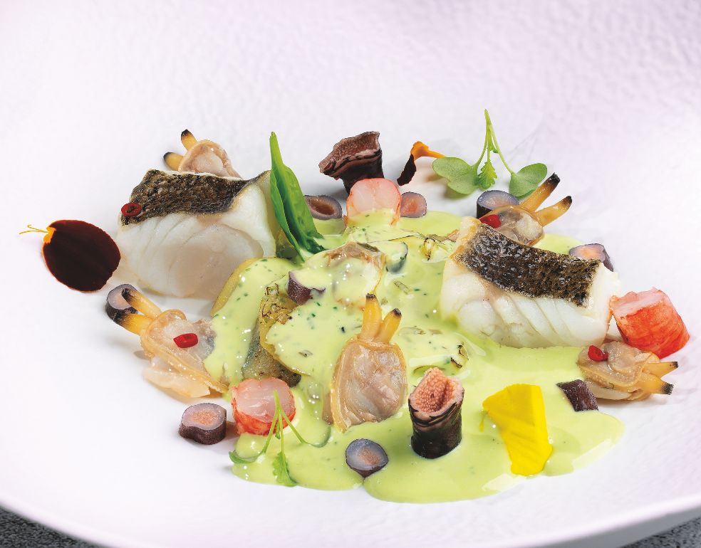 Marinera de patata, molusco y merluza